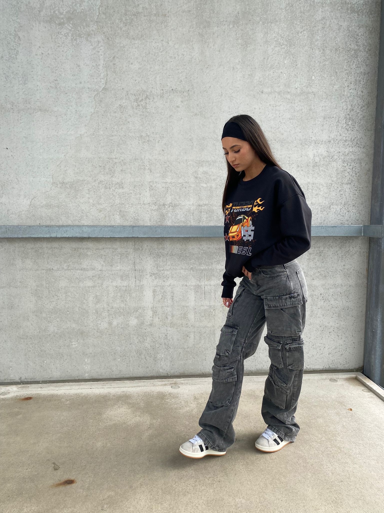 PRIORITY TURBO MOTORS SWEATER - ZWART MET ORANJE OPDRUK - 420 GRAMS - MOTORSPORT AW23 - Afbeelding 12