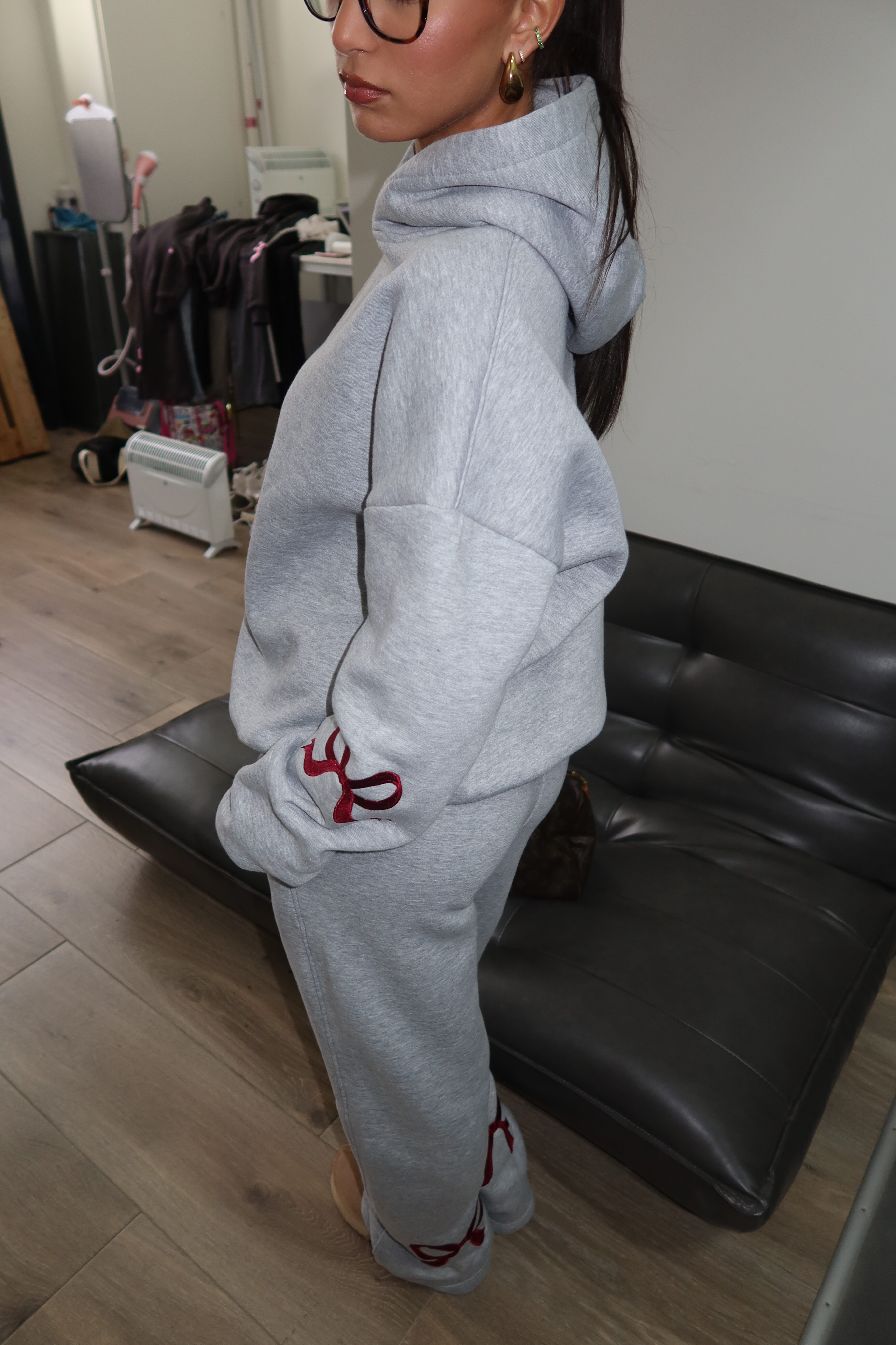 ANN-FLEUR BOW SET π - MELANGE GRAY WITH BURGUNDY BOWS - Image 4