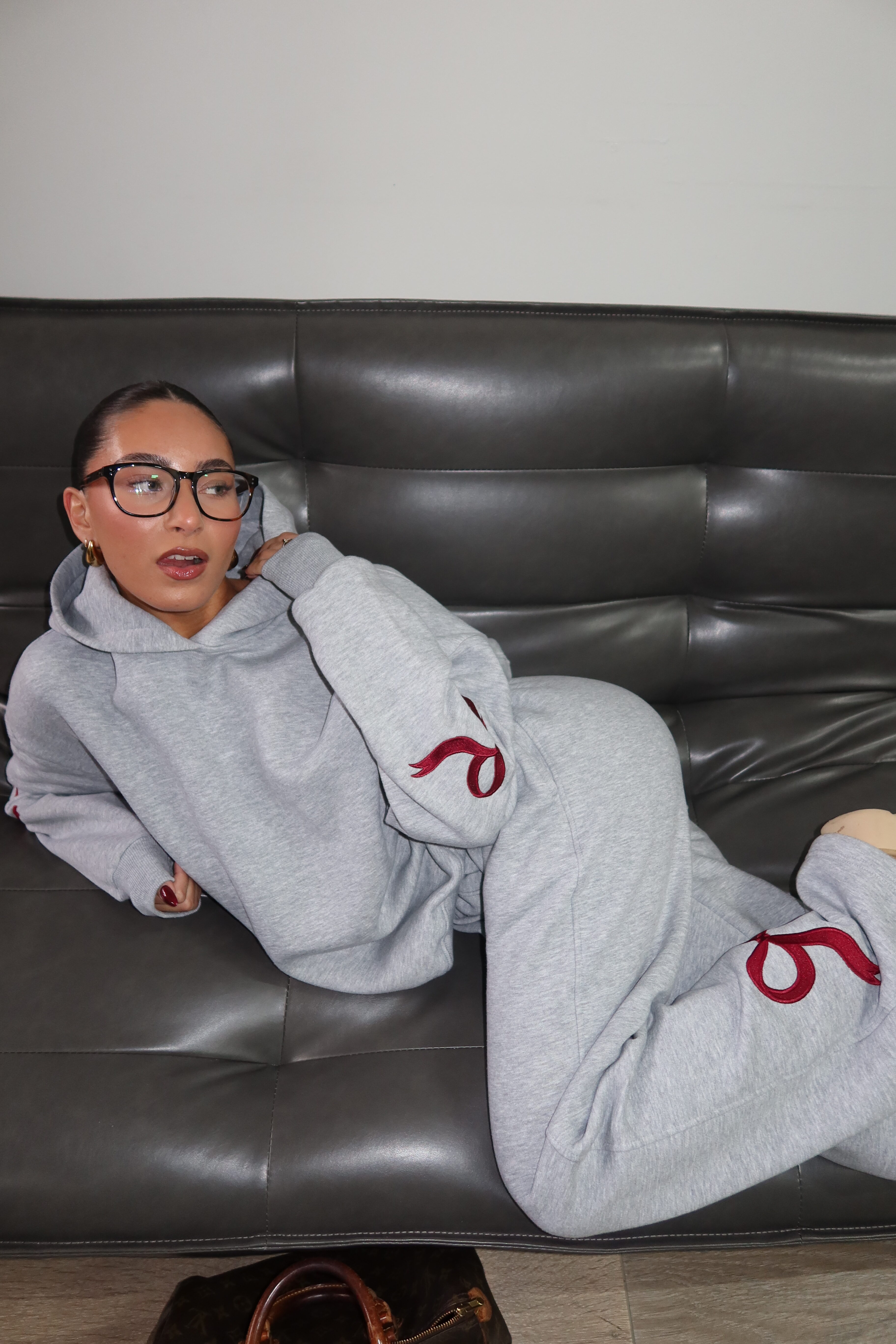 ANN-FLEUR BOW SET π - MELANGE GRAY WITH BURGUNDY BOWS - Image 18